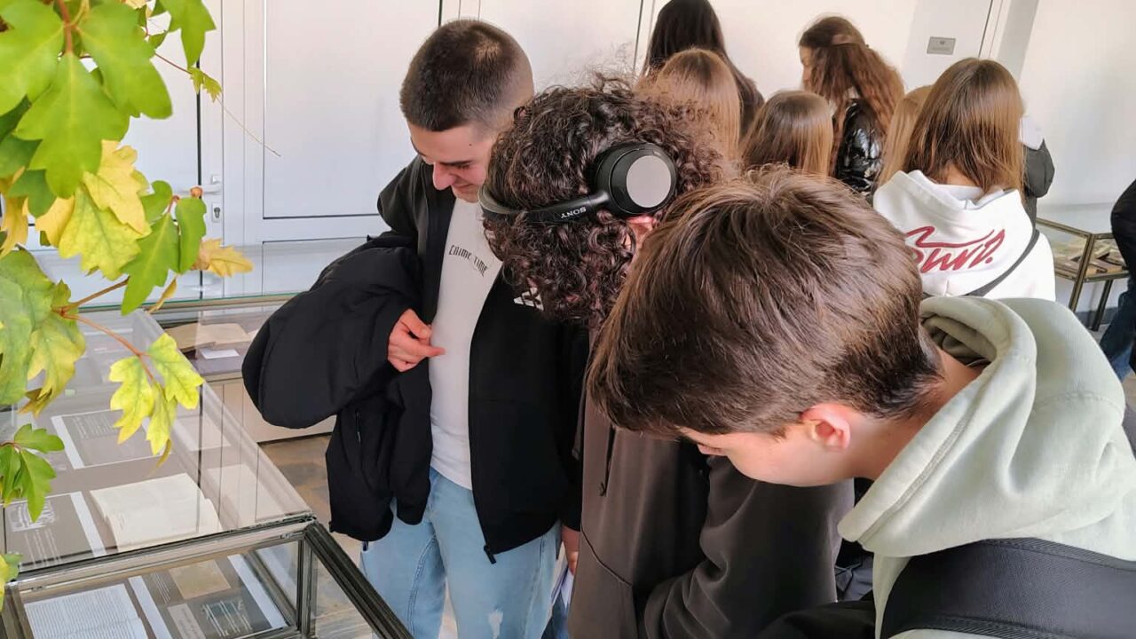 Книжно-документална изложба в библиотеката в Разград, посветена на писателя Димитър Талев