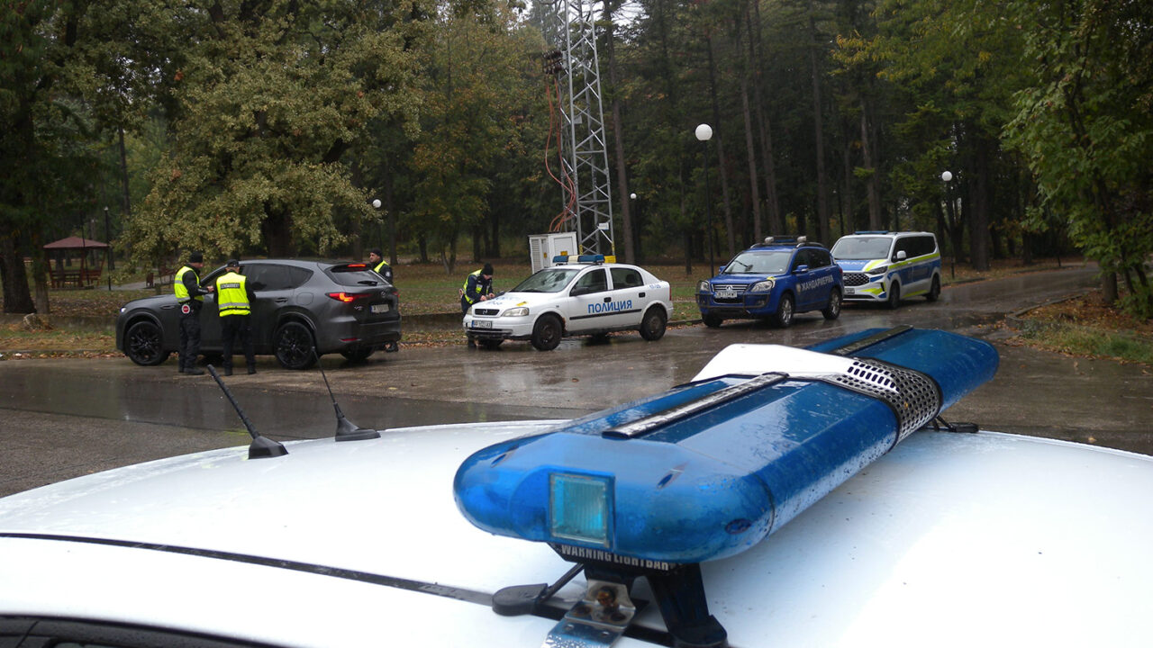 Полицейска проверка и иззети стоки с фалшиви марки в Разград